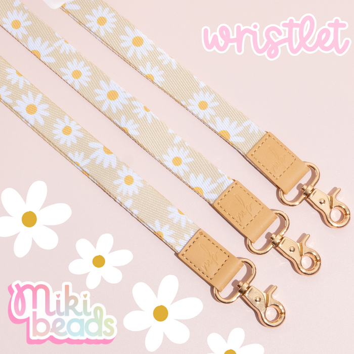 Boho Daisy Wristlet